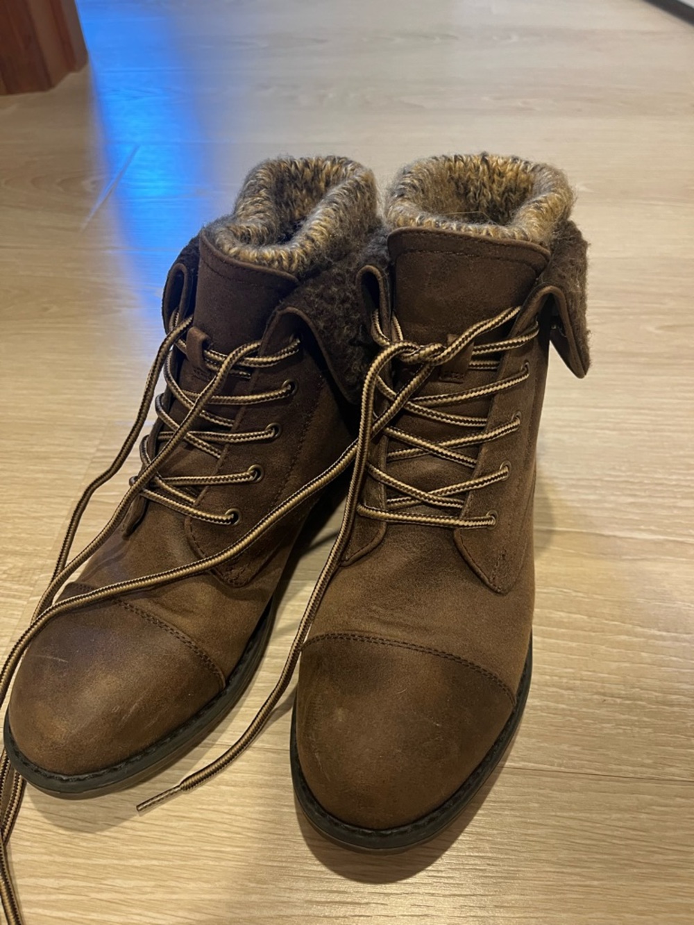 Brown Faux-Suede Lace-Up Winter Boots